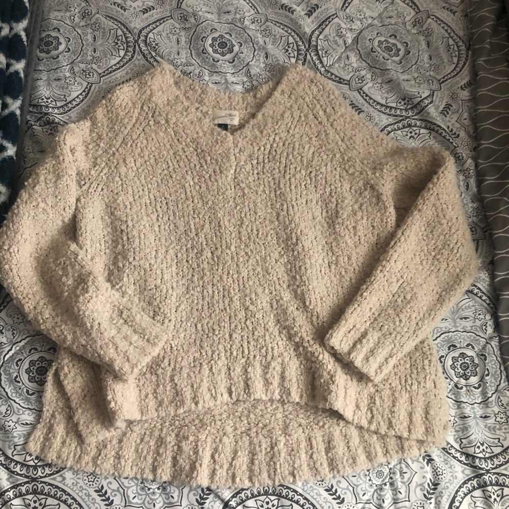 White oversized Sweater